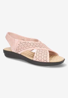 Claudia Sandal
