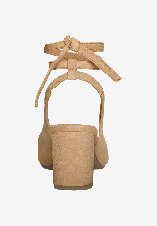 Northward Pump by Aerosoles®, , on-hover image number null