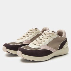 Embyr Fashion Retro Tennis Shoe