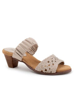 Mae Sandal