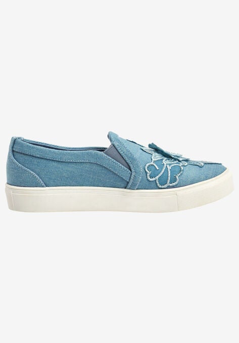 The Skyla Slip On Sneaker, , alternate image number null