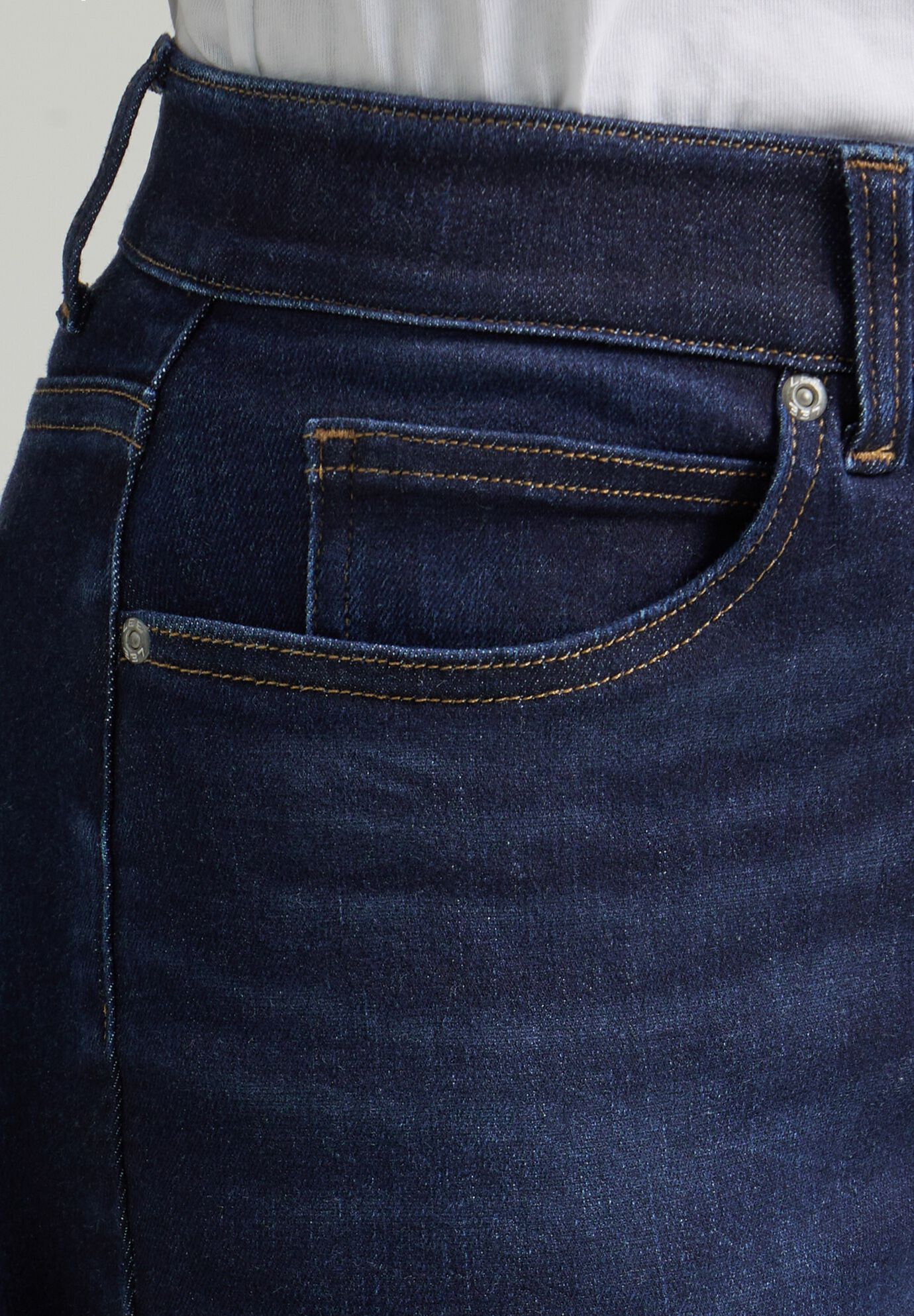 Ultra Lux Comfort With Flex Motion Stright Leg Jean Jean, , alternate image number 4