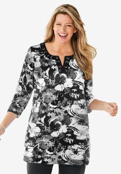 7-Day Three-Quarter Sleeve Grommet Notch Tunic