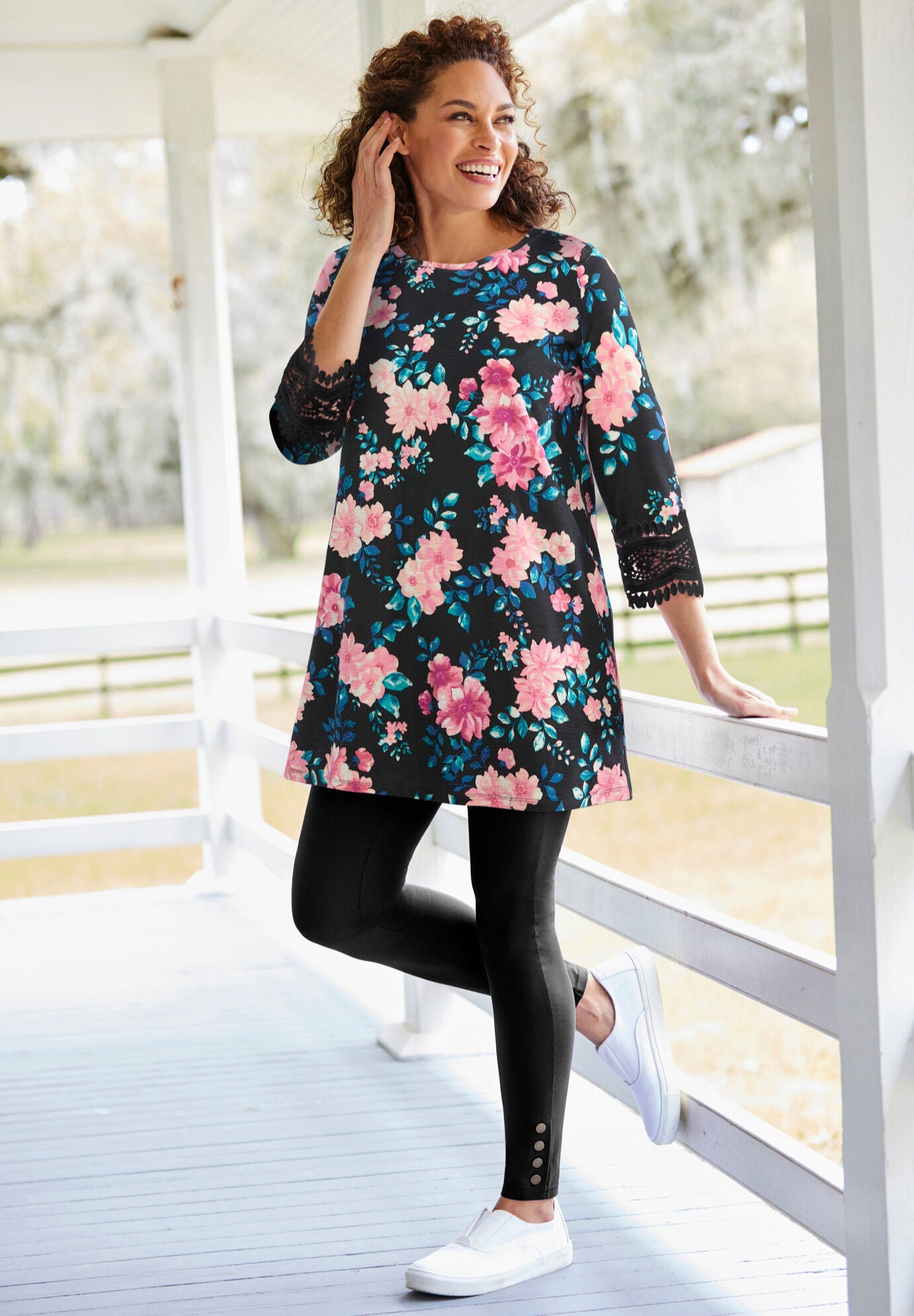 Crochet-Trim Three-Quarter Sleeve Tunic, , alternate image number 4