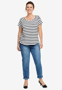 Rounded V-neck Tee