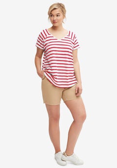Rounded V-neck Tee