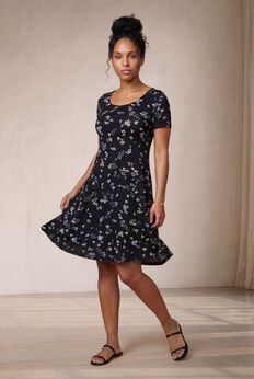 Stretch Knit Scoop Neck Short Sleeve A Line Dress