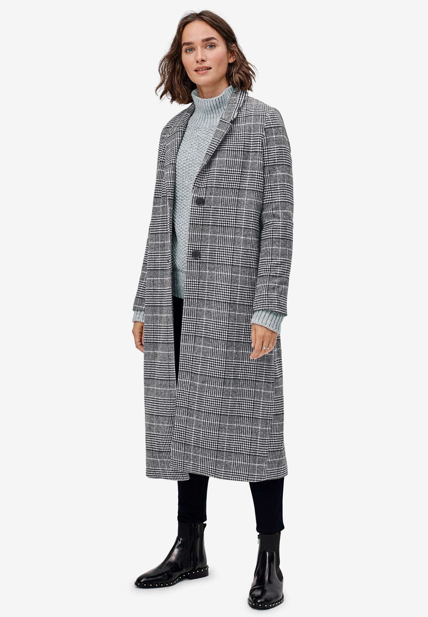 oversized black puffer coat