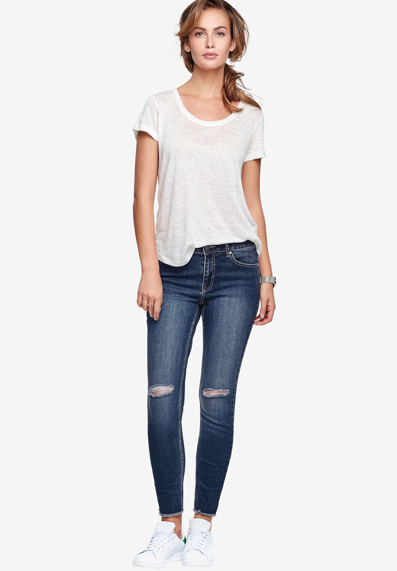 woman within skinny jeans