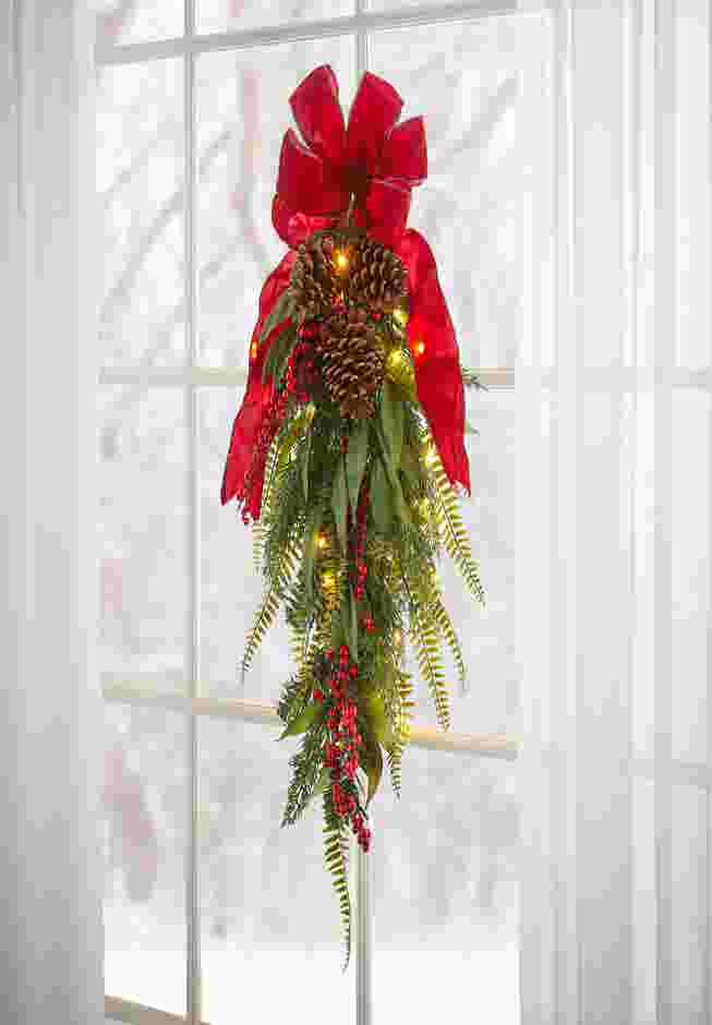 Pre-Lit Winterberry Hanging Swag image number 0