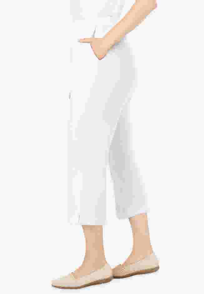 7-Day Knit Capri image number 2