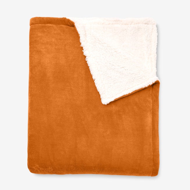BH Studio Sherpa Microfleece Blanket image number 1