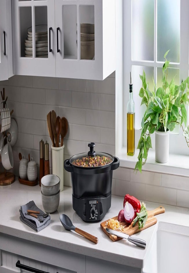 Black & Decker 7QT Multicooker Heat and Eat Technology image number 1