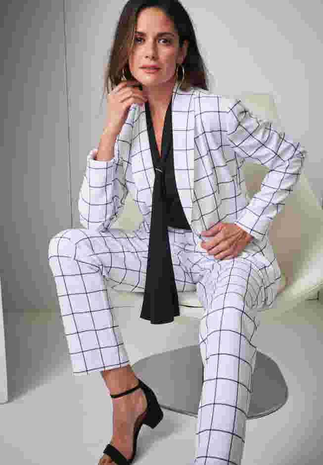 2-Piece Stretch Crepe Single-Breasted Pantsuit image number 1