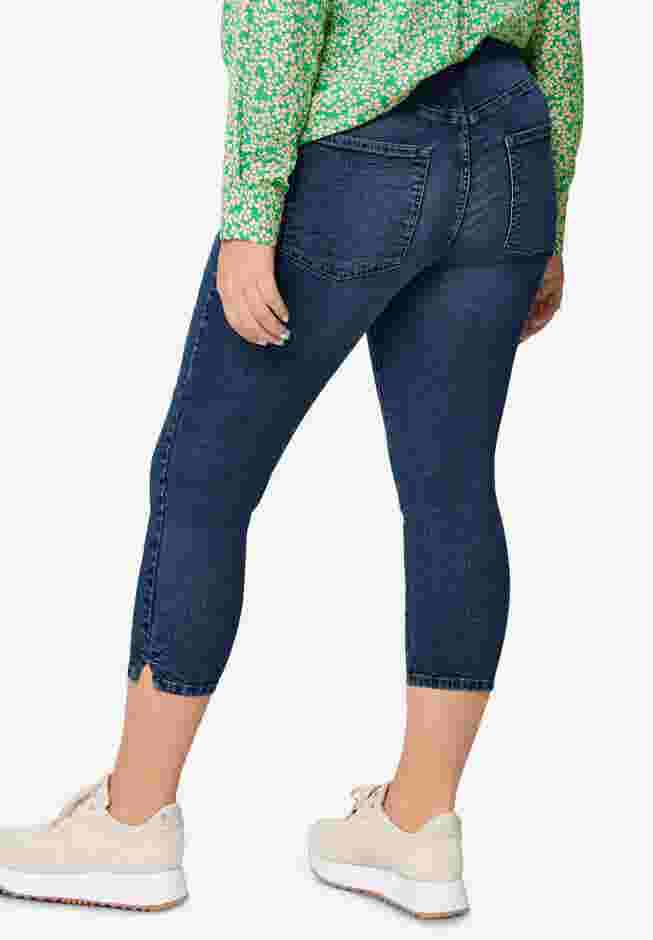 Slim 5-Pocket Denim Capri image number 1