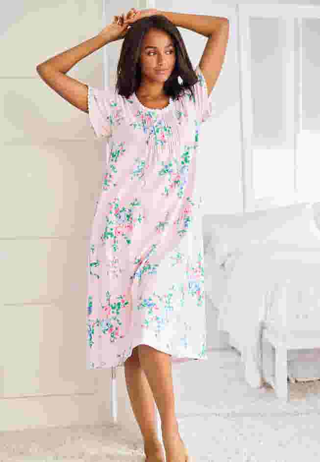 Short Pintuck Knit Gown image number 4