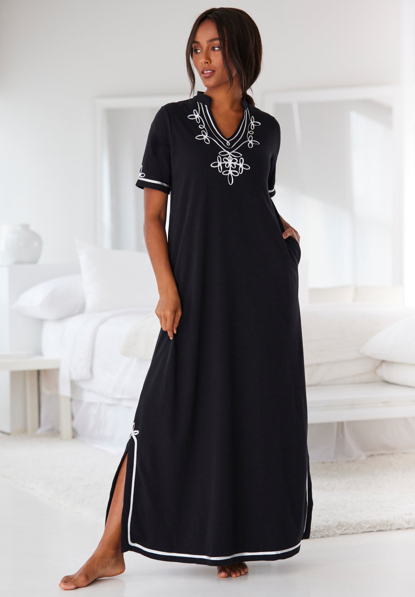 Embellished Knit Lounger image number 6