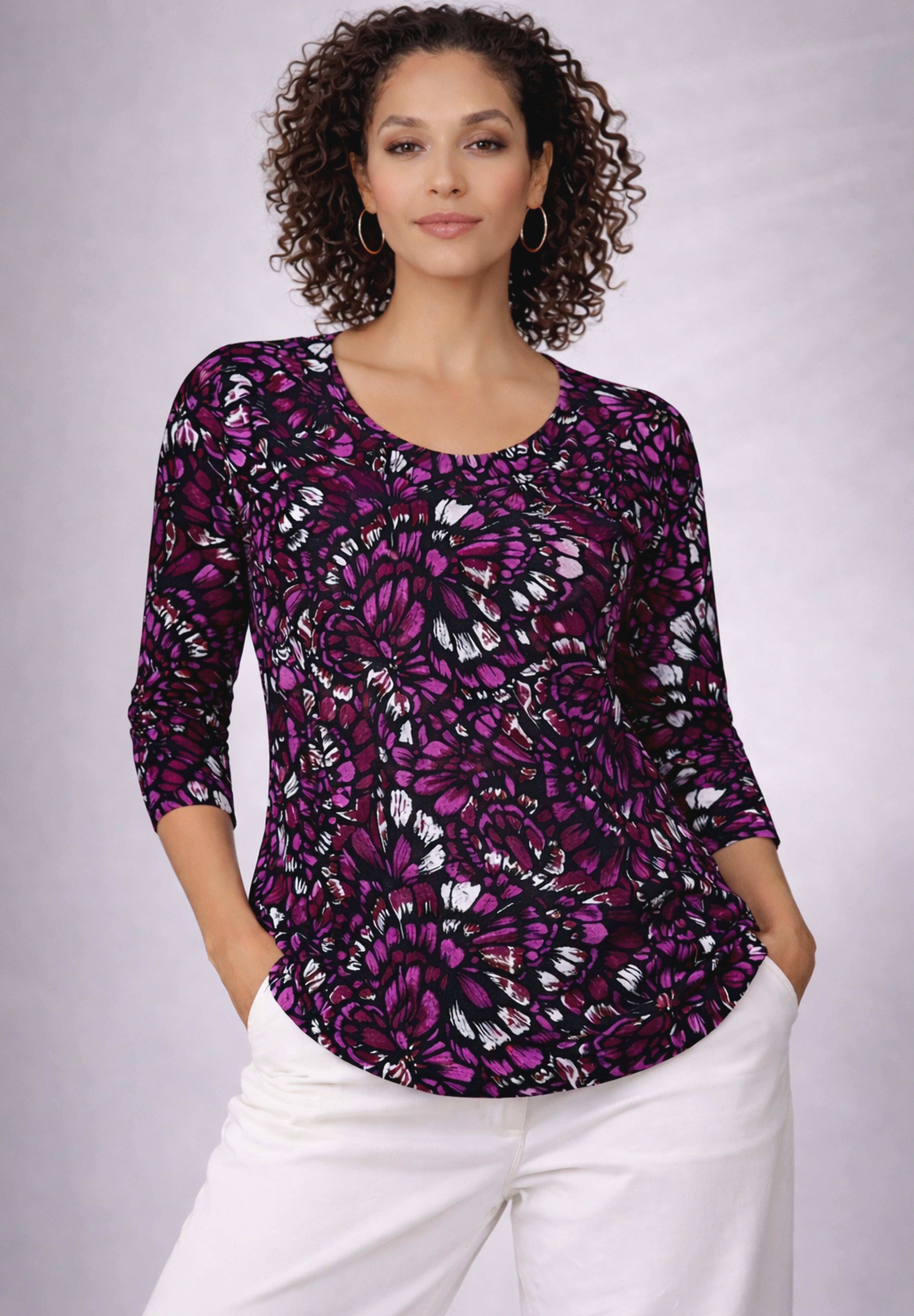 Stretch Cotton Scoop Neck Tee image number 0