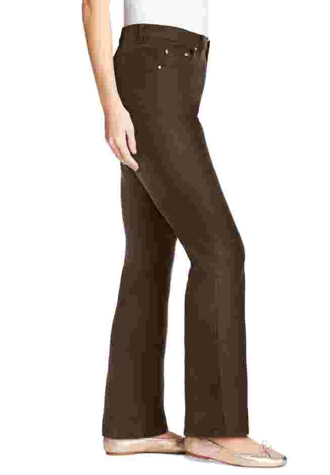 Womens Plus-Size Bootcut Stretch Comfort Denim Five-Pocket Jeans image number 2