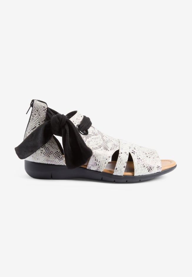 The Annika Shootie image number 3