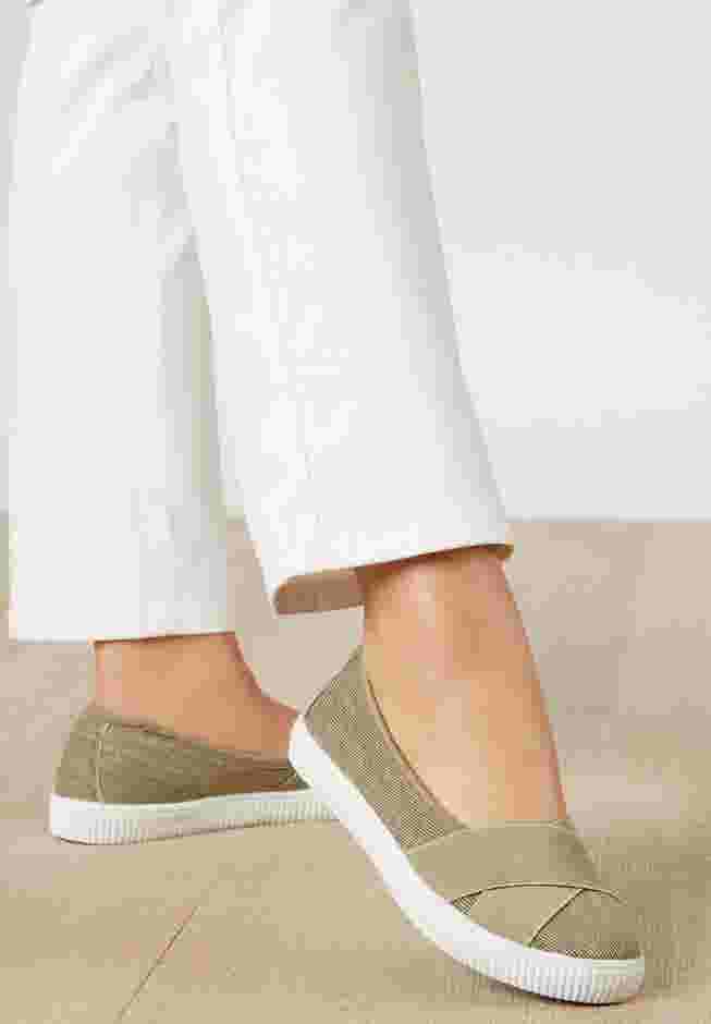 The Jazlyn Slip-On Sneaker image number 7