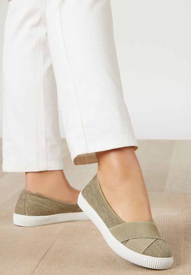 The Jazlyn Slip-On Sneaker image number 7