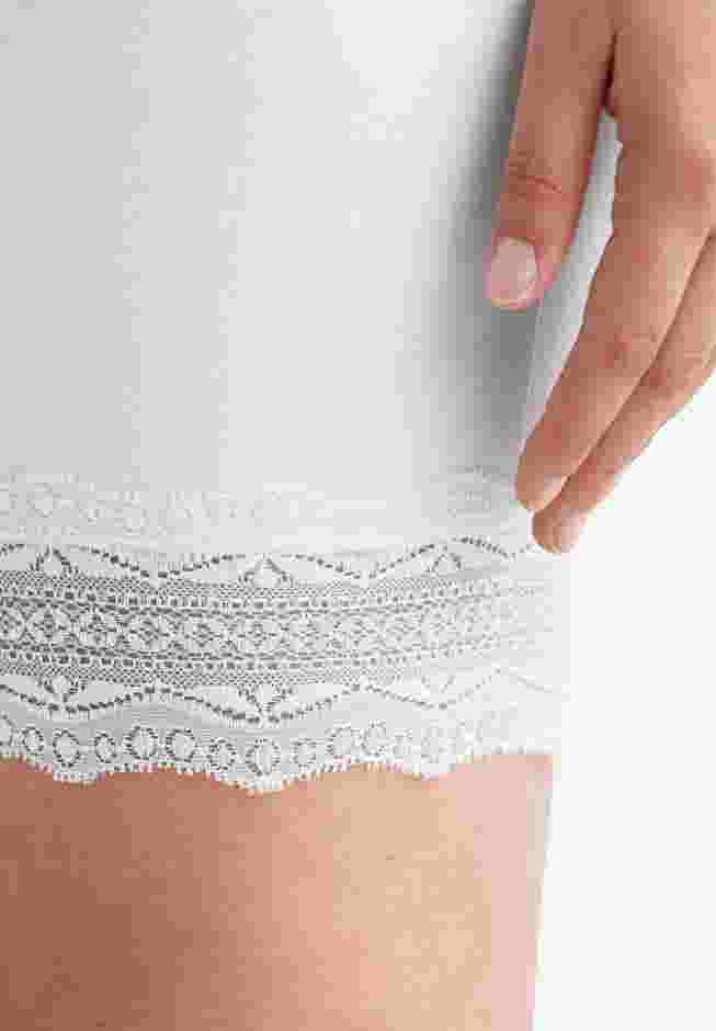 Lace Hem Bike Shorts image number 3