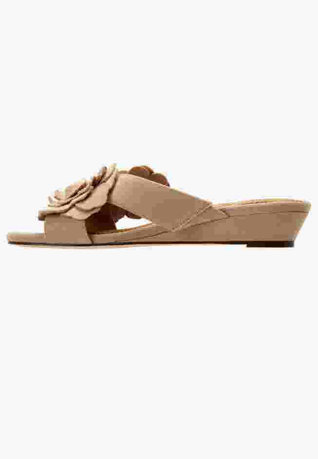 The Carmen Slip On Mule image number 5