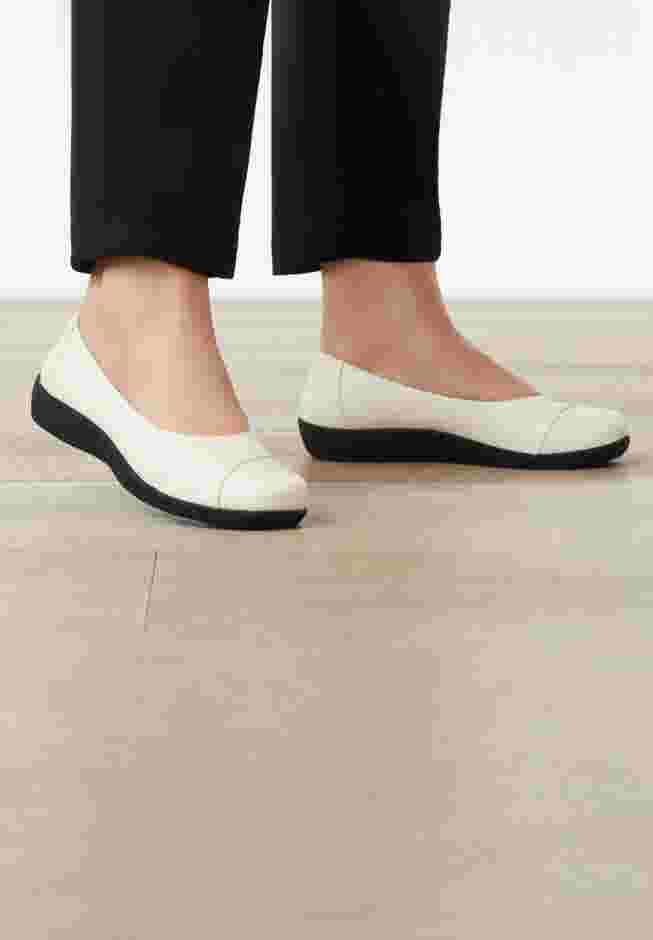 The Gab Slip On Flat image number 0