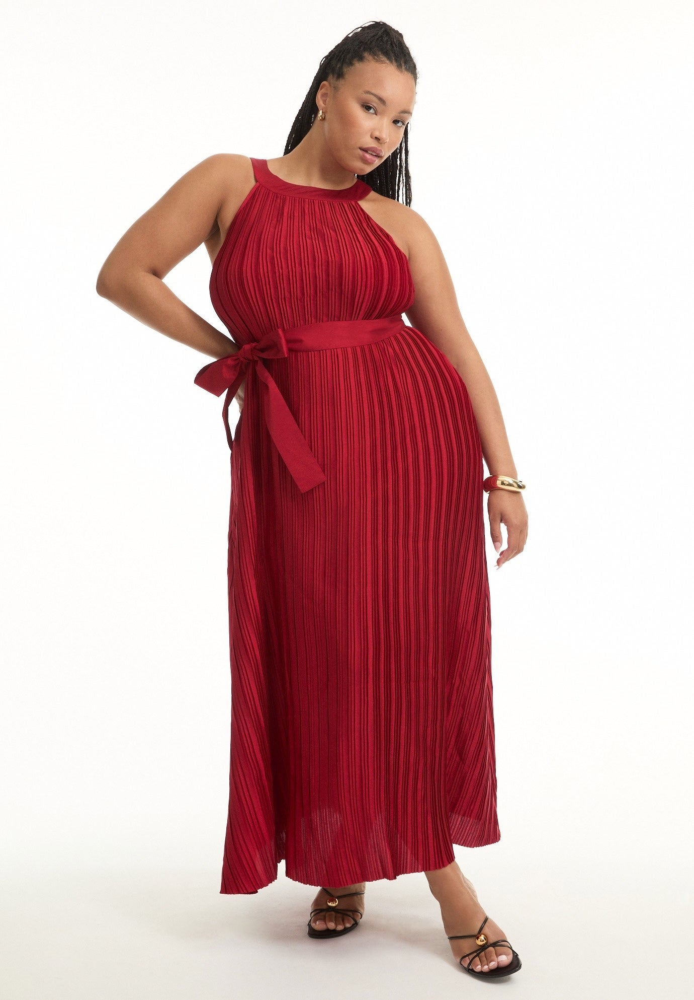 新品　maisoncelon pleated halter maxi dress Pleated Halter Maxi Dress - Elegant Sunburst, Bold Red