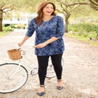 Easy Fit 3/4-Sleeve V-Neck Tunic image number null