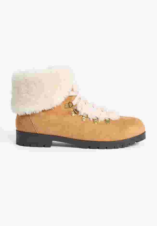 The Arctic Bootie  image number 3