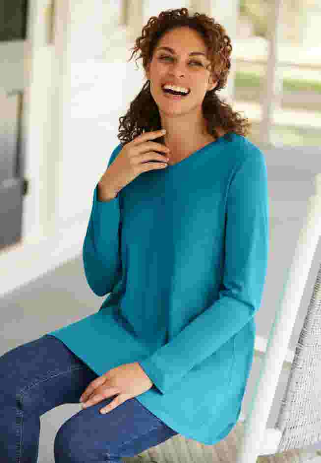 Perfect Long-Sleeve V-Neck Tunic image number 8