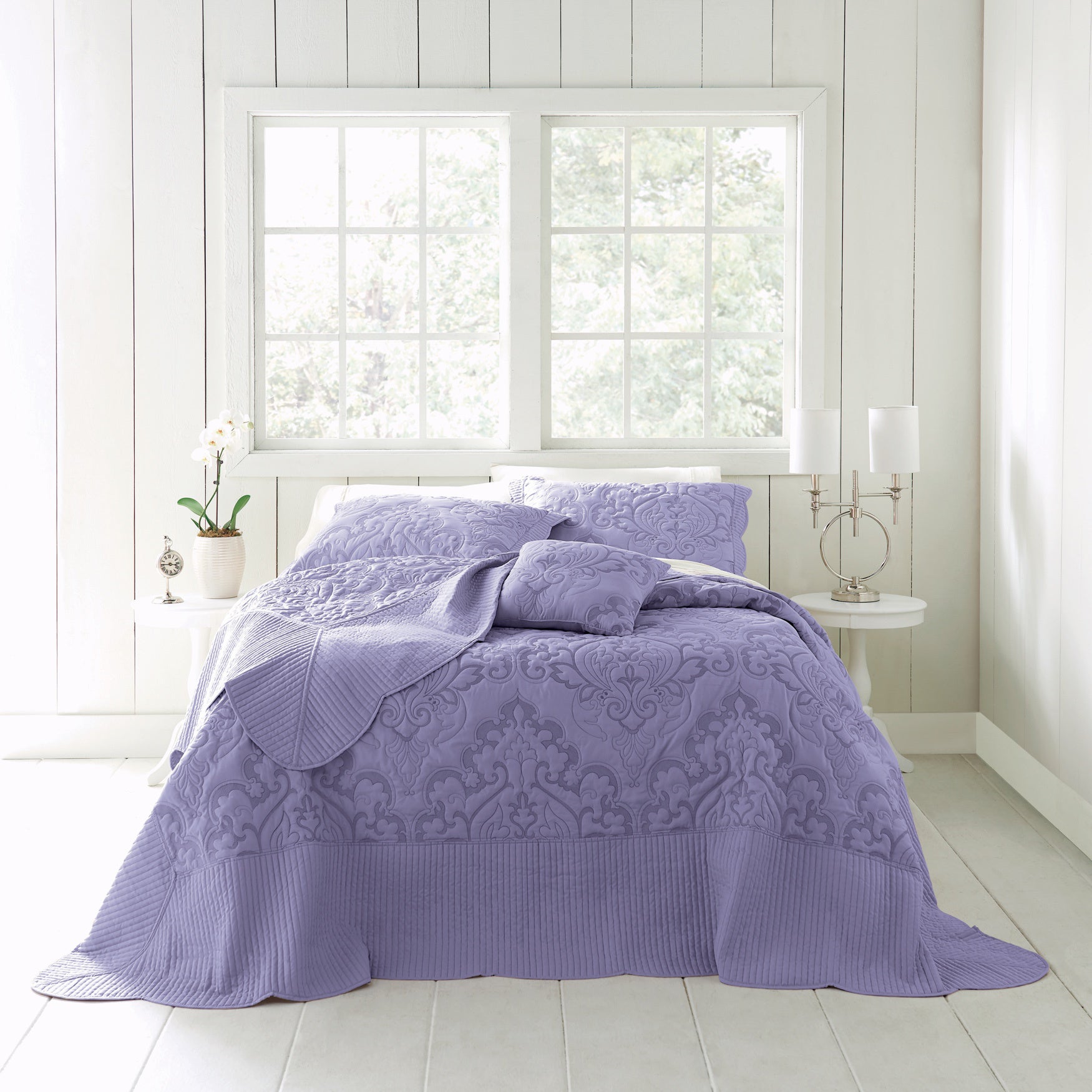 Amelia Bedspread image number 0