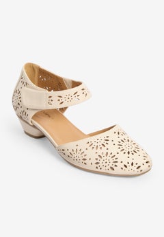 Shop Stylish Extra Wide Dress Shoes for Women Shop Stylish Extra Wide Dress Shoes for Women