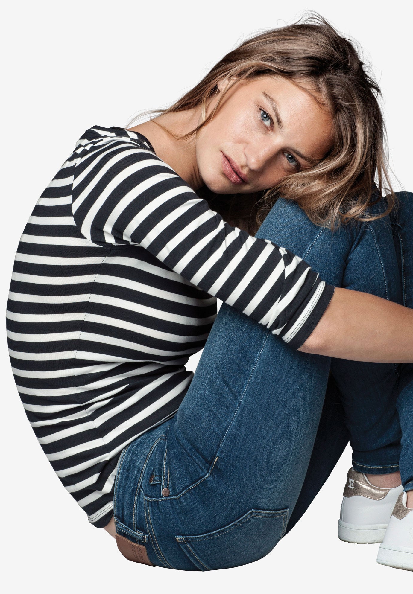 Three-Quarter Sleeve Scoop Neck Tee image number 2