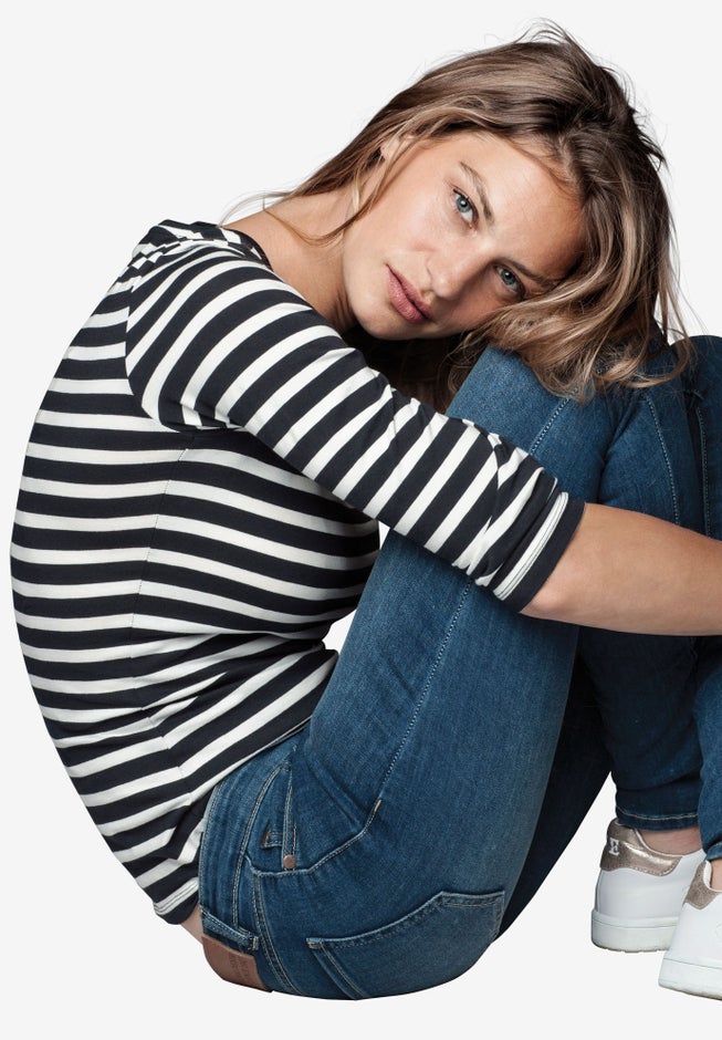 Three-Quarter Sleeve Scoop Neck Tee image number 2