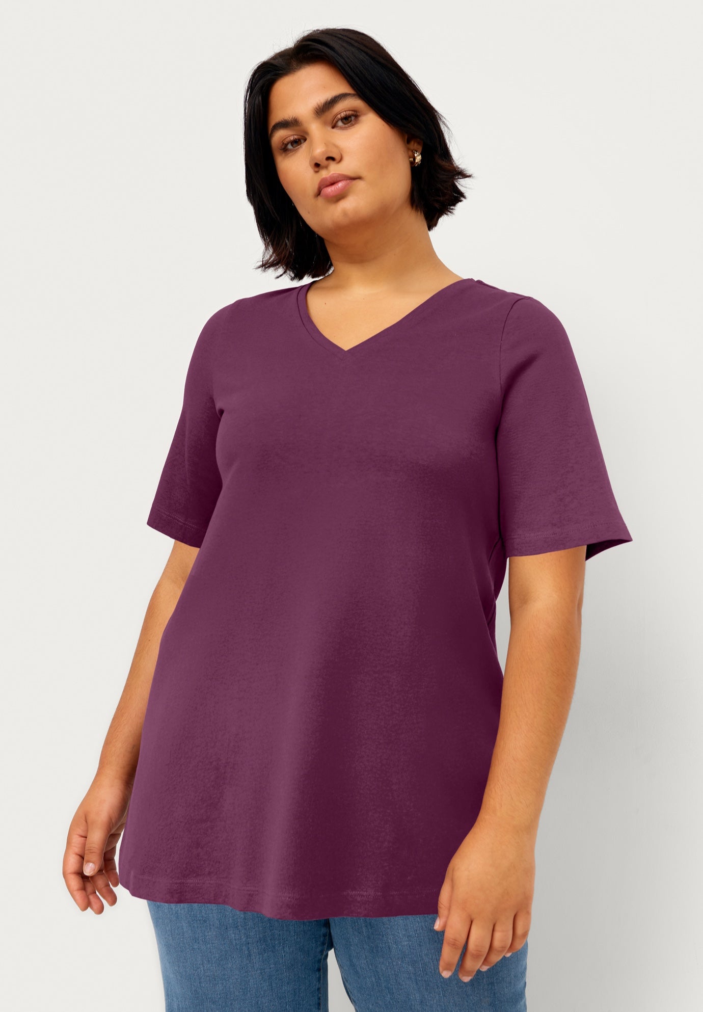 Stretch Knit V-neck Short Sleeve Tunic image number 0