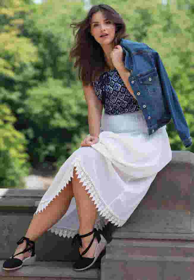 Lace Trim Long Skirt image number 3