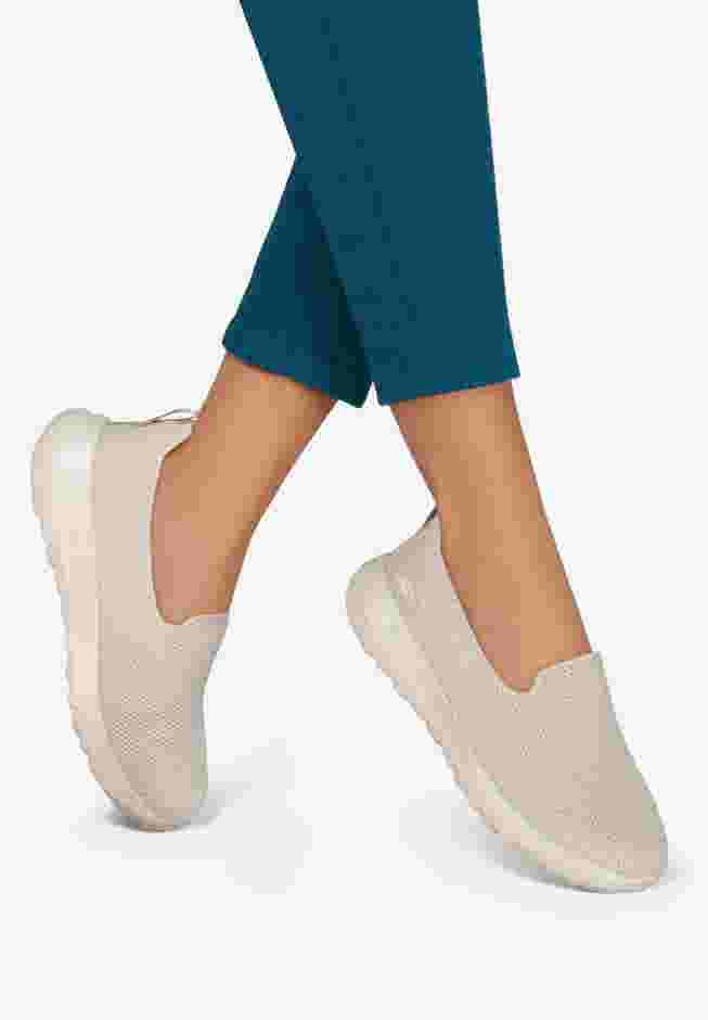 The Go Walk Joy Slip On Sneaker image number 5