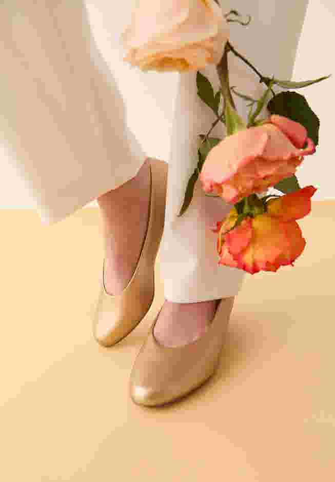 The Vida Slip On Pump image number 6