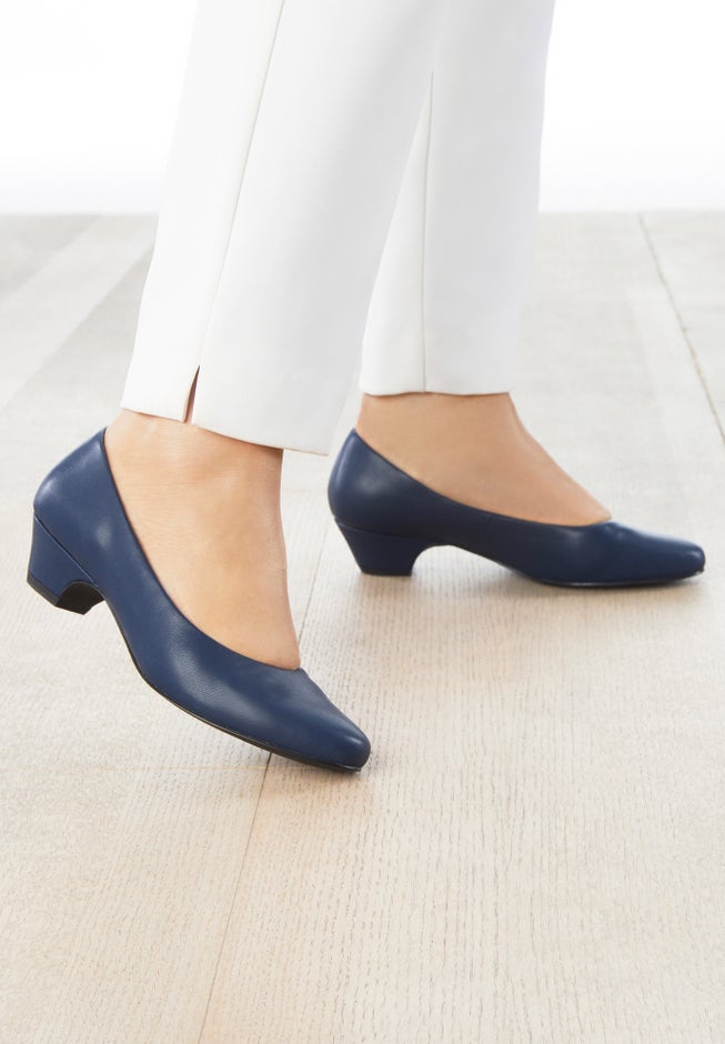 The Vida Slip On Pump image number 11