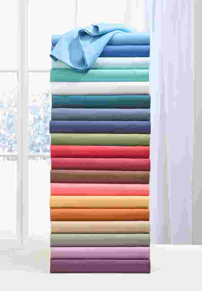 BH Studio Solid Microfiber Sheet Set image number 1