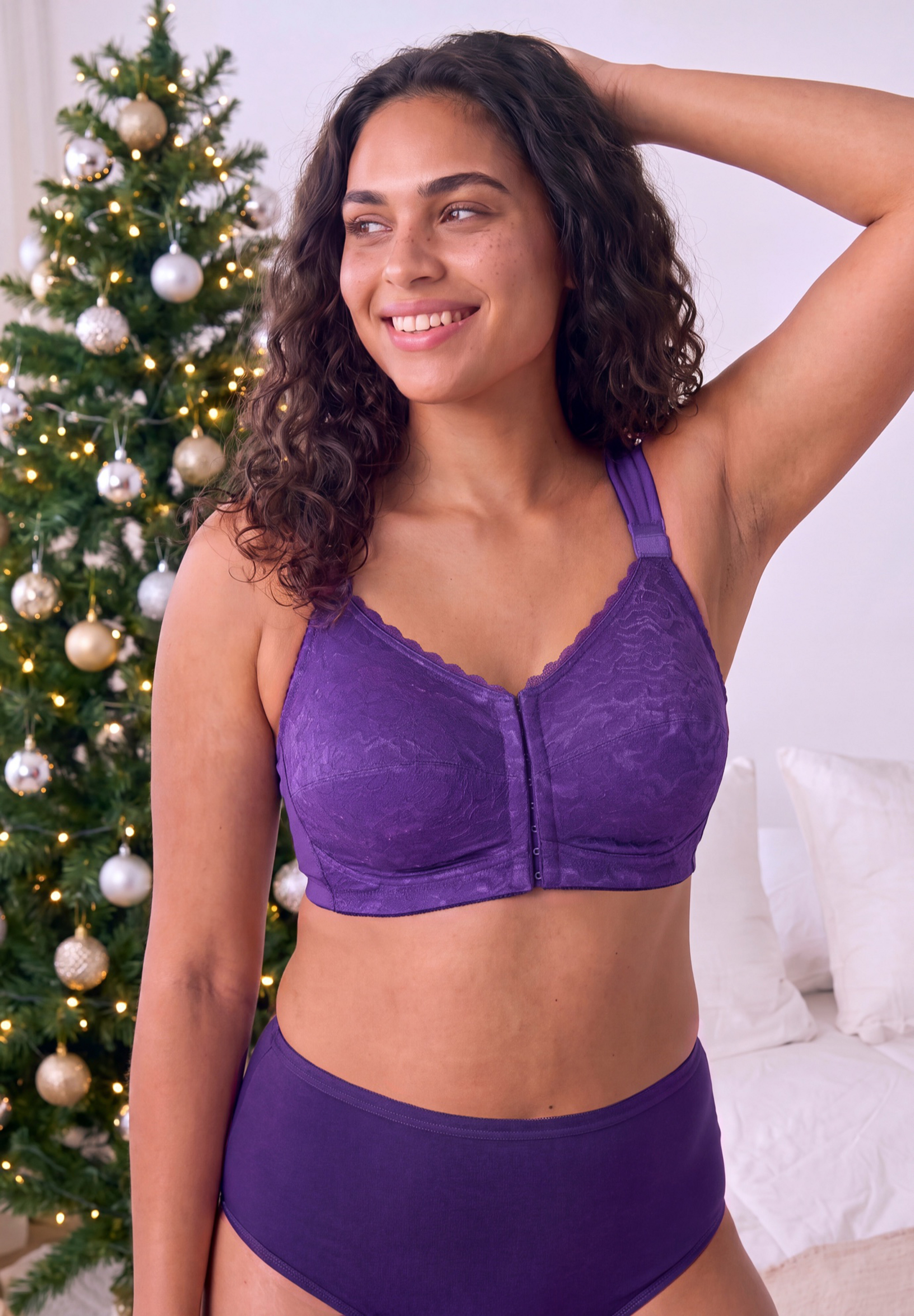Front-Close Wireless Posture Bra image number 1