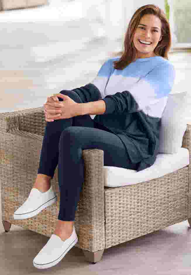 Tie-dyed knit sweatshirt tunic image number 6