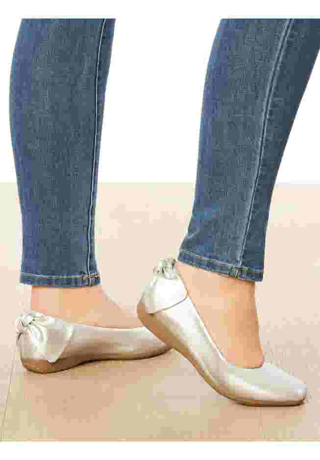 The Delia Slip On Flat image number 9