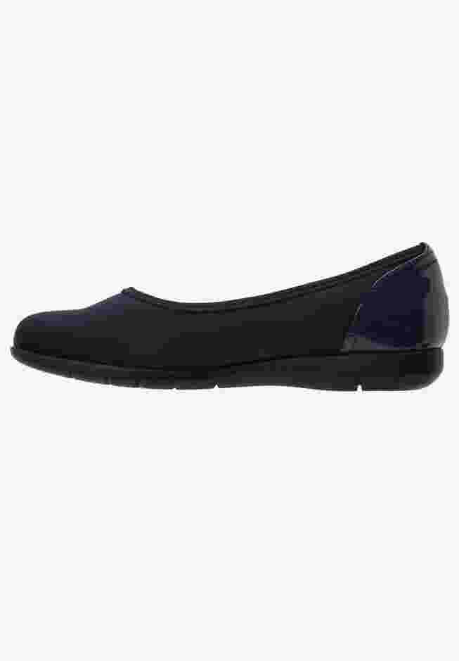 The Lyra Slip On Flat image number 2