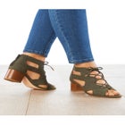 The Lucinda Shootie image number null