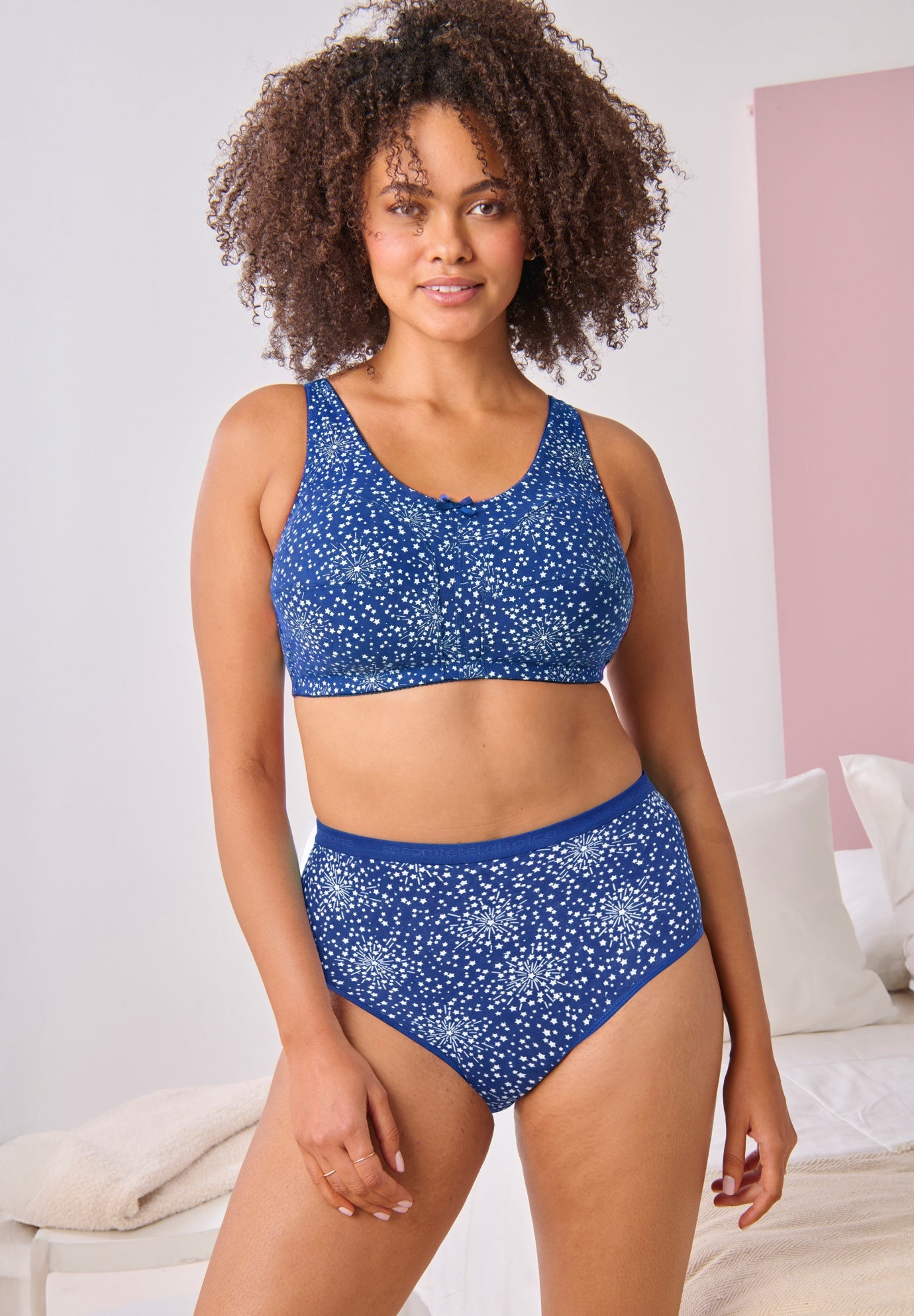 WIRELESS BACK-CLOSE COTTON BRA image number 0