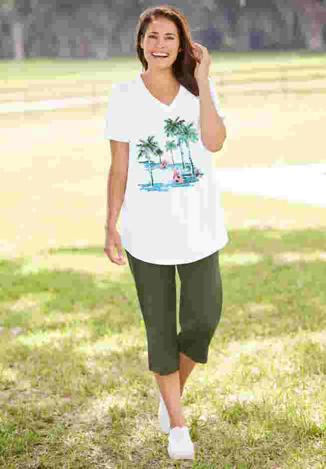 Two-Piece V-Neck Tunic & Capri Set image number 5
